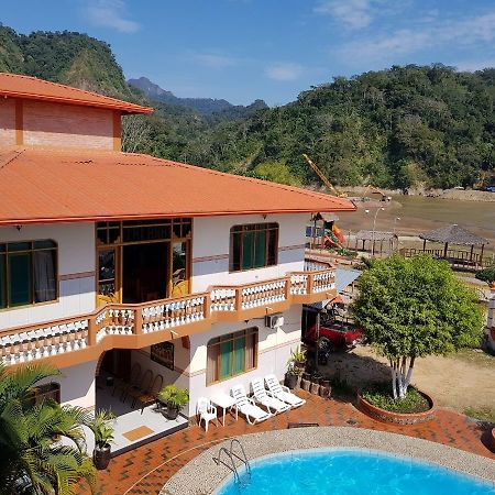 Hotel Takana ルレナバケ エクステリア 写真