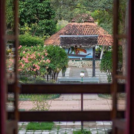 Hotel Takana ルレナバケ エクステリア 写真